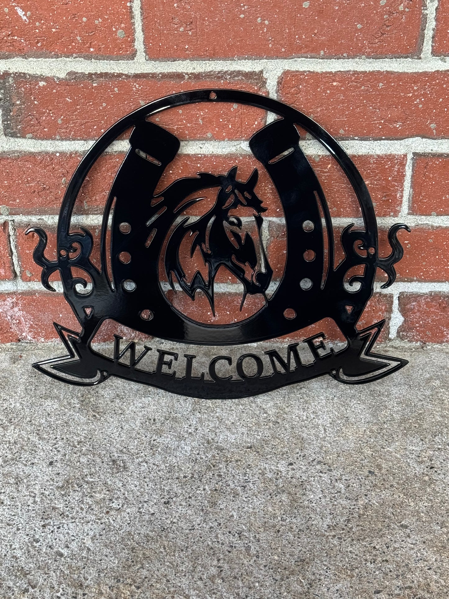 Horseshoe Welcome Sign